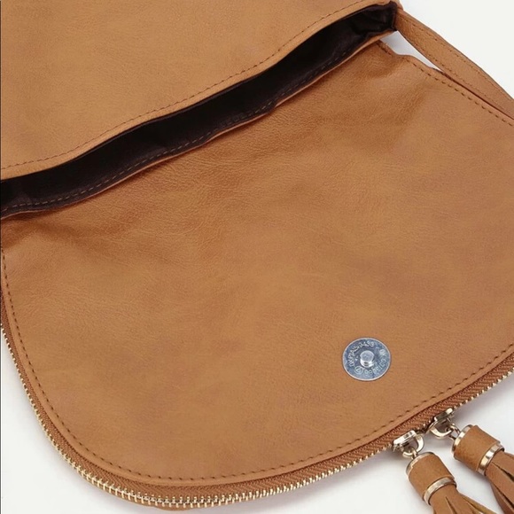 Vegan leather saddle bag crossbody purse tassel - Picture 10 of 12
